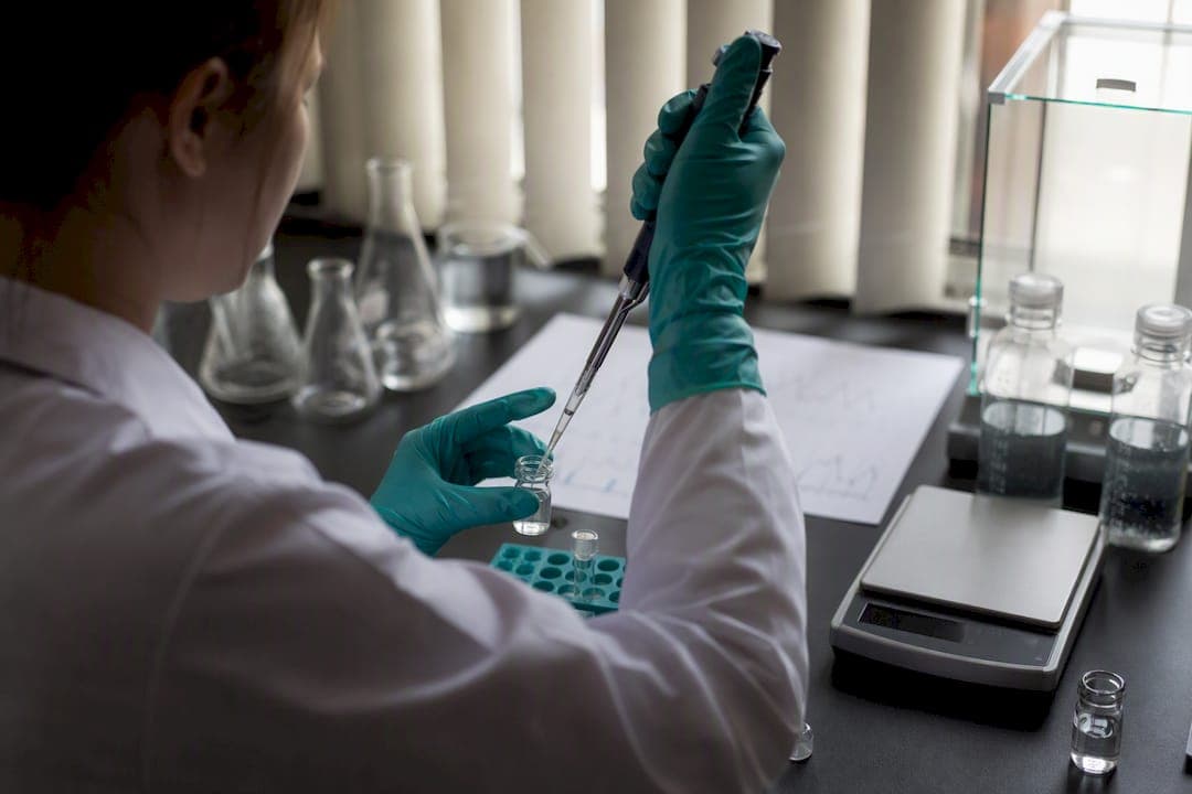 Amino Acid Molecular Mass: Reference Table and Calculations